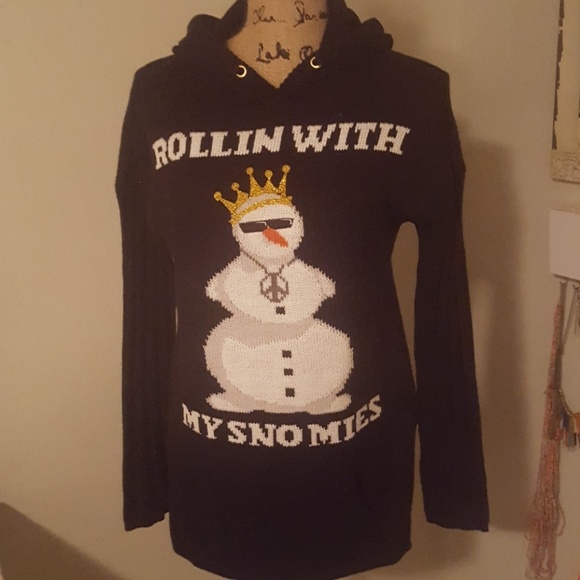 NWOT Christmas sweater - Picture 1 of 1